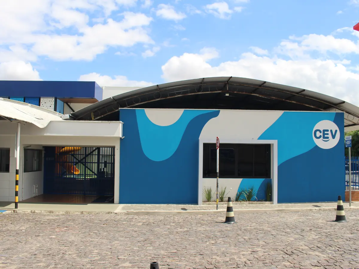 Entrada da arena esportiva do CEV Colégio Kennedy